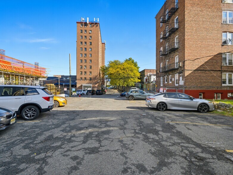 More Photos Of 5135 Bergenline Ave, West New York Storefront Retail Office For Sale