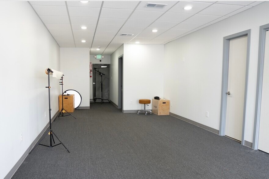 More Photos Of 4408-4414 Gary Ave, Fairfield Storefront For Sale