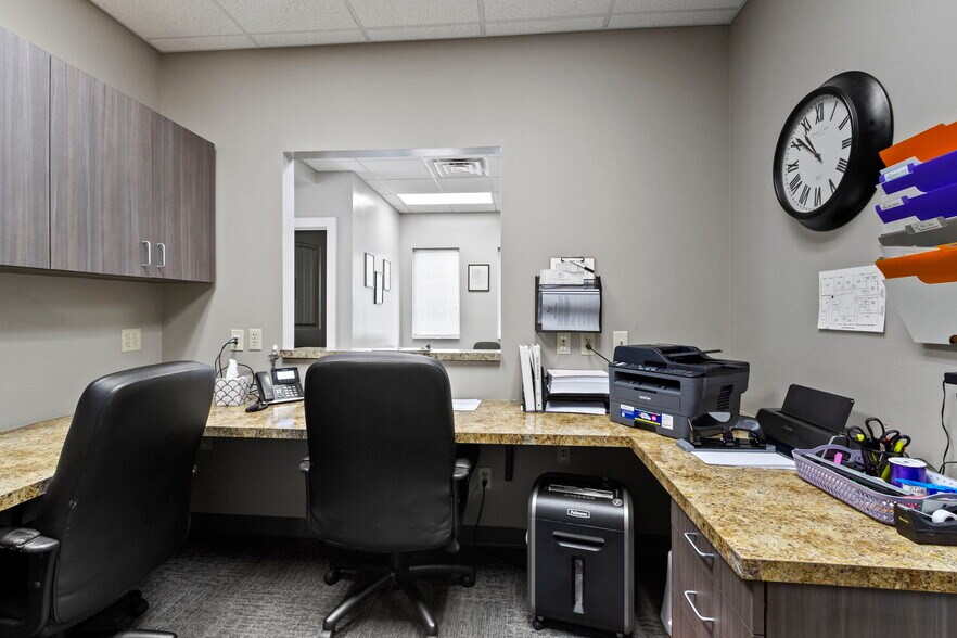 More Photos Of 2134 Holiday Ln, Franklin Medical For Sale