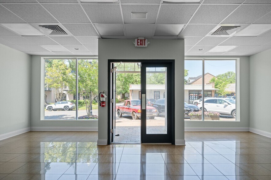 More Photos Of 212 Fairhope Ave, Fairhope Storefront For Lease