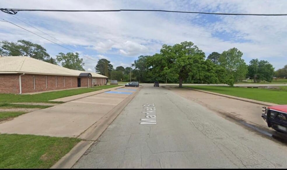 More Photos Of 1739 13th St, Hempstead Medical For Lease