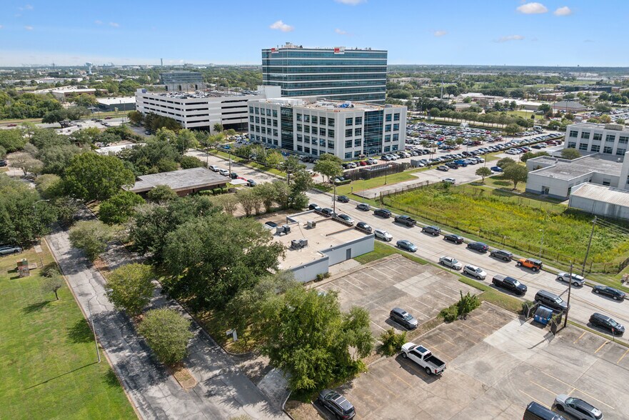 More Photos Of 12 Professional Park Dr, Webster Medical For Sale