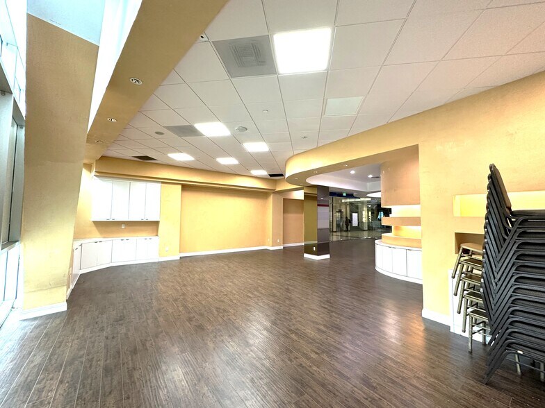 More Photos Of 3680 Wilshire Blvd, Los Angeles Health Club For Lease