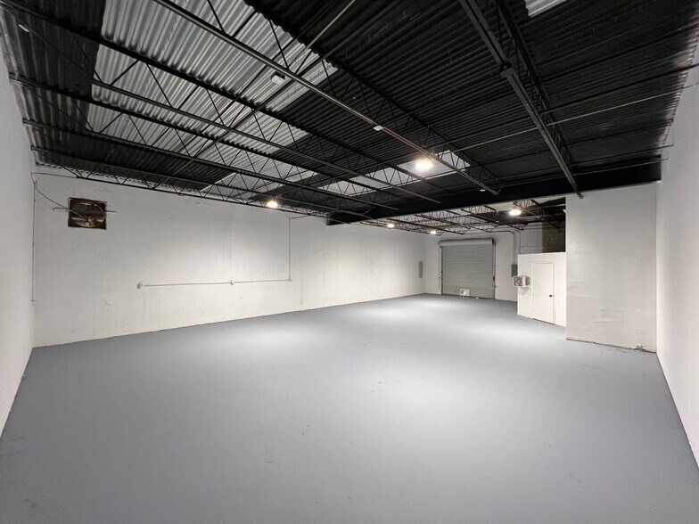 More Photos Of 6240 39th St N, Pinellas Park Unknown For Lease