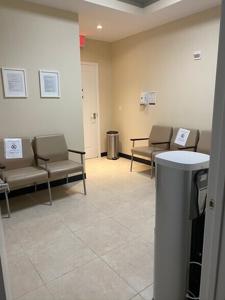 Primary Photo Of 925 NE 30th Ter, Homestead Medical For Lease