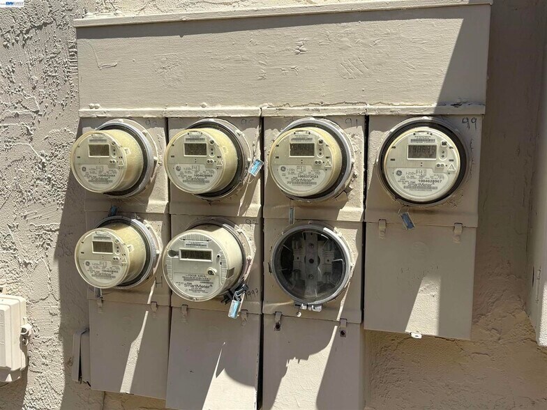 More Photos Of 1991 Bancroft Ave, San Leandro Apartments For Sale