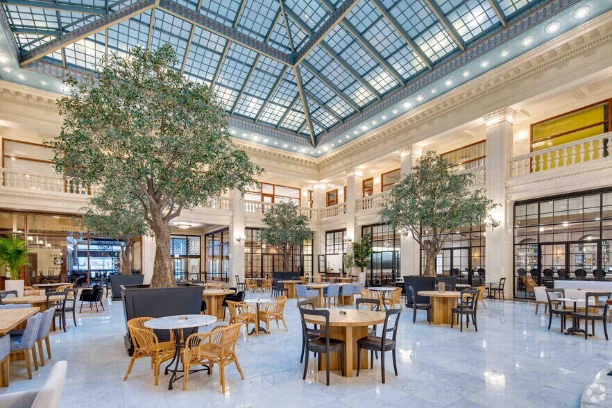 More Photos Of 224 S Michigan Ave, Chicago Office For Lease