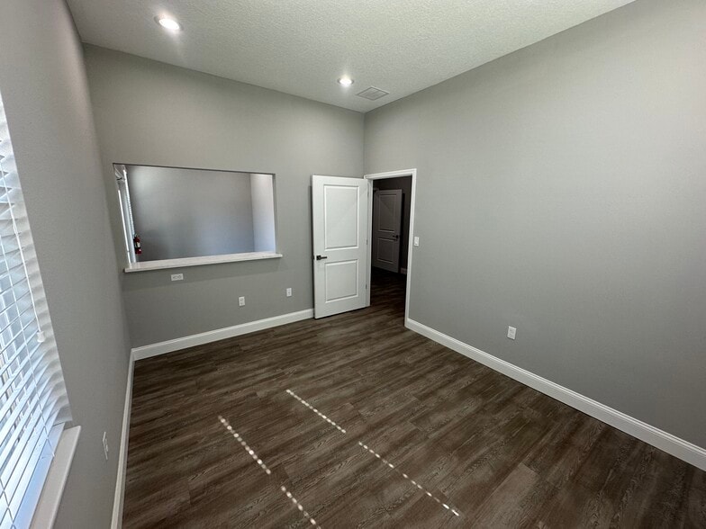 More Photos Of 708 Cactus Ridge Cir, Seffner Medical For Lease