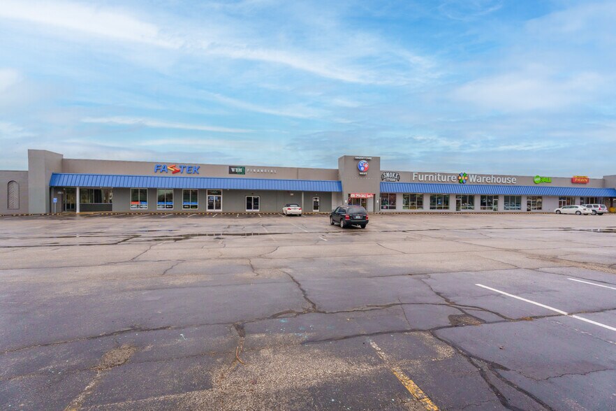 More Photos Of 1300 Carter Rd, Owensboro Storefront For Sale