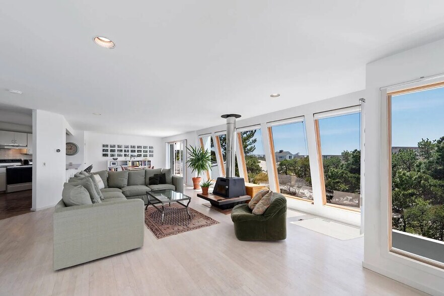 More Photos Of 54 Sandcastle ln, Amagansett Specialty For Sale