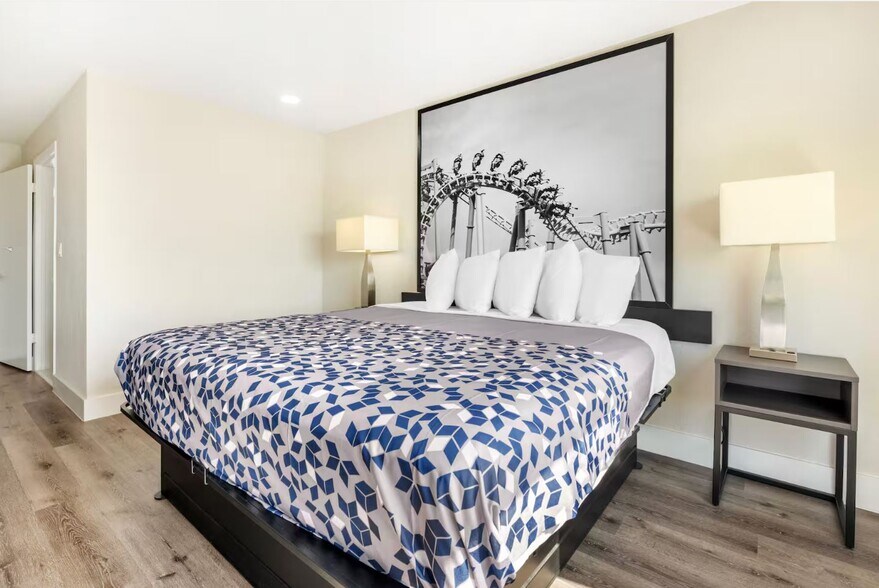 More Photos Of 1850 W Landstreet Rd, Orlando Hotel For Sale