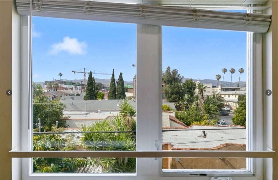 More Photos Of 961 N St Andrews Pl, Los Angeles Apartments For Sale