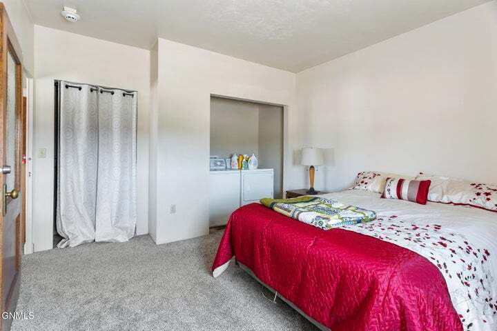 More Photos Of 213 11th St W, Williston Restaurant For Sale