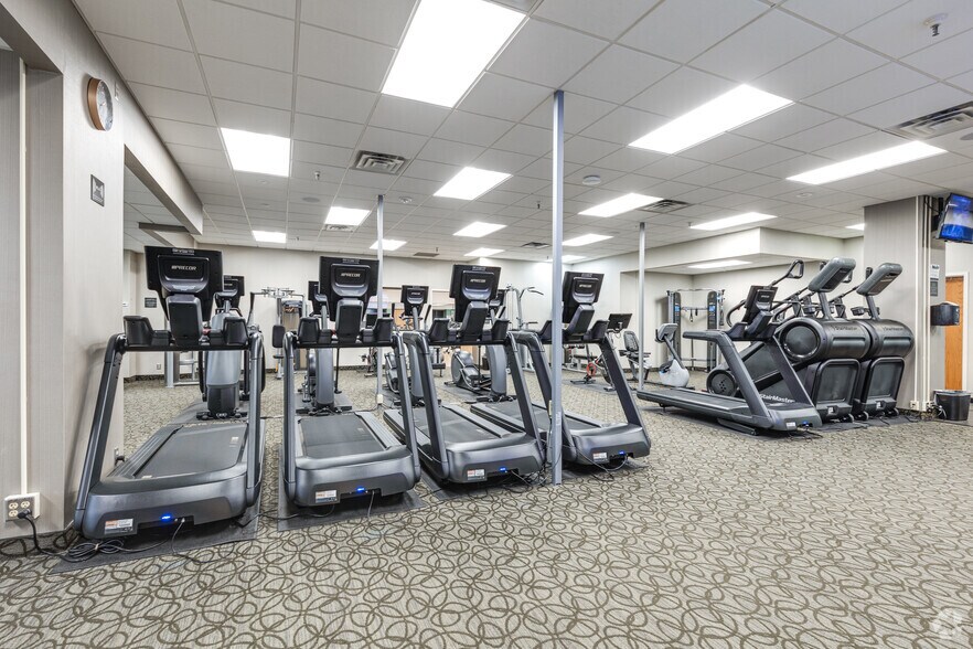 More Photos Of 3600 American Blvd W, Bloomington Office For Lease