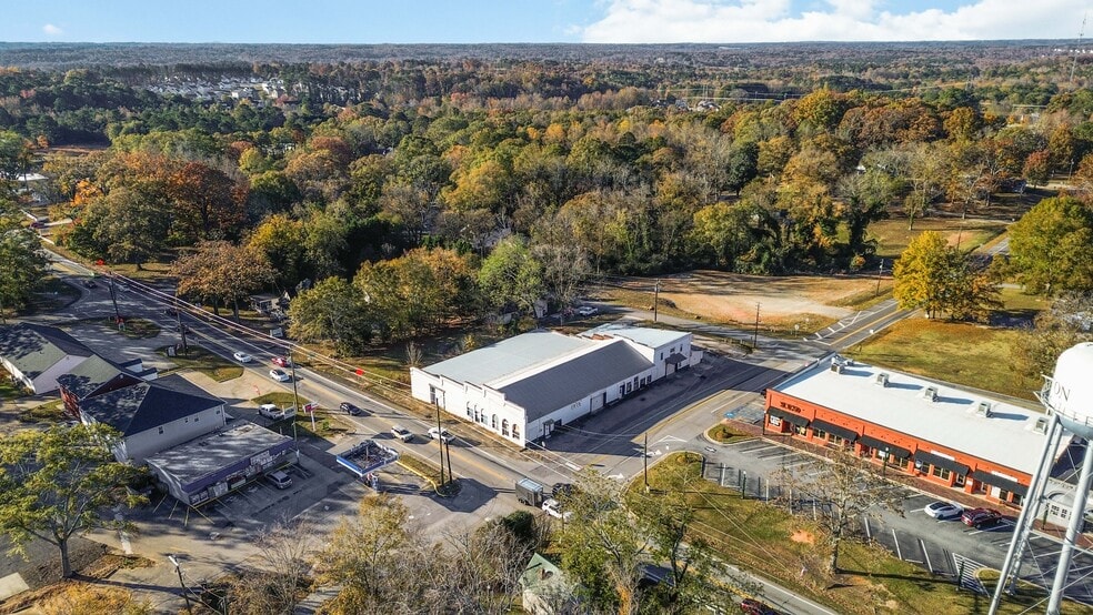 More Photos Of 21 W Broad St, Hoschton General Retail For Sale