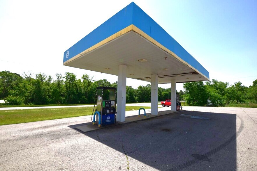 More Photos Of 75174 Hwy 59 Hwy, Stilwell Convenience Store For Sale