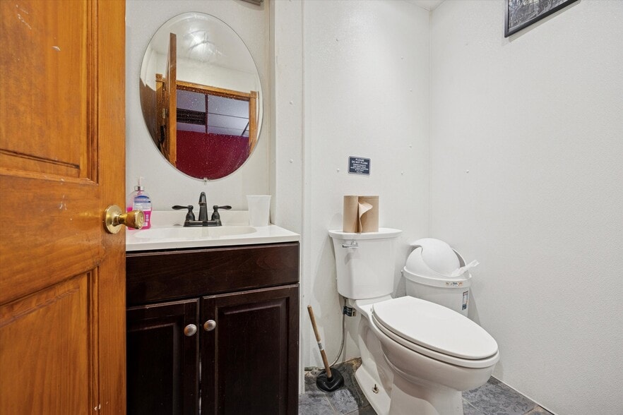 More Photos Of 274 S 20th St, Philadelphia Storefront Retail Residential For Sale