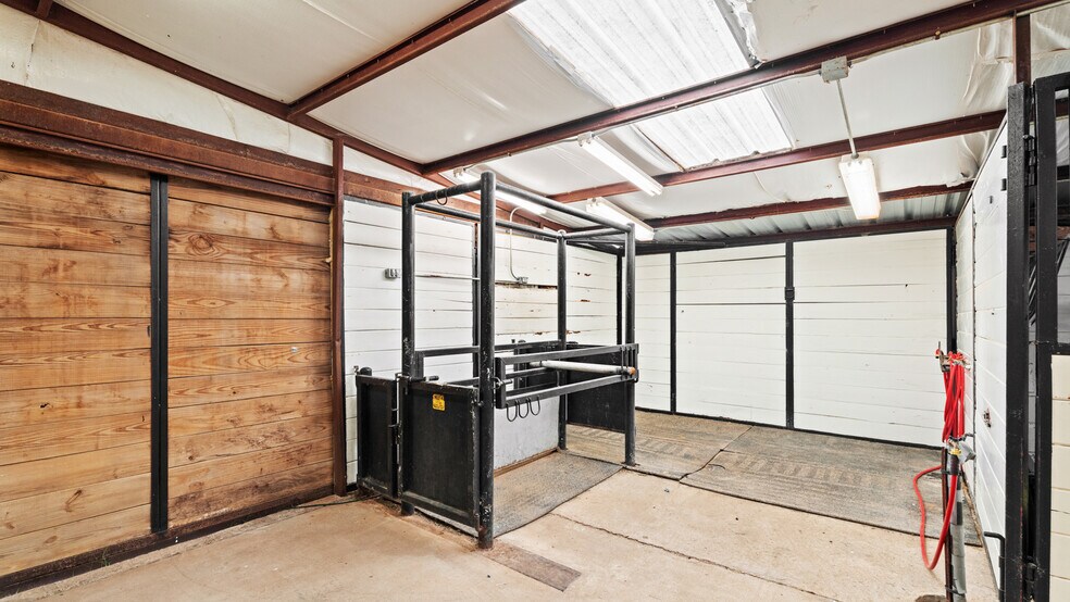 More Photos Of 20500 N 2810 Rd, Kingfisher Lodge Meeting Hall For Sale