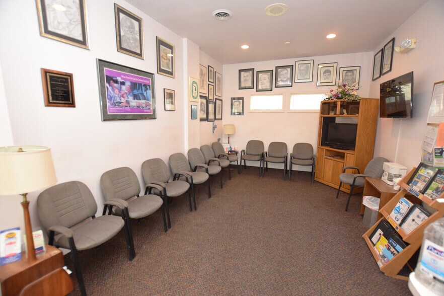 More Photos Of 3380 Beecher Rd, Flint Medical For Sale