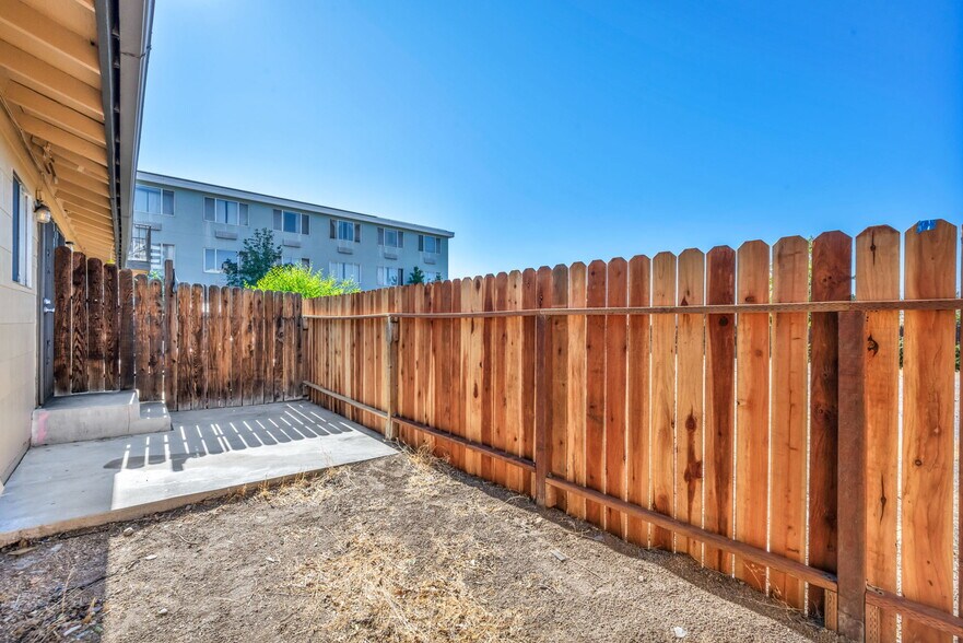 More Photos Of 372 Maine St, Reno Apartments For Sale