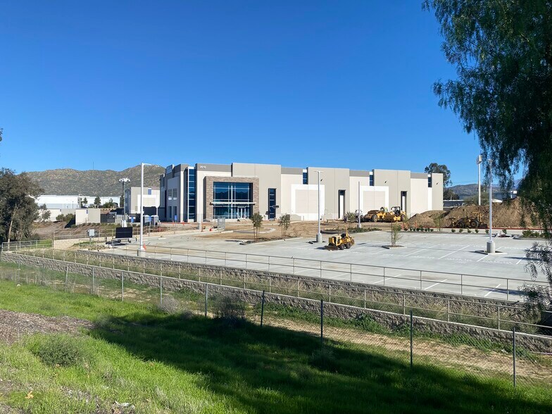 More Photos Of 2610 E Alessandro Blvd, Riverside Distribution For Lease