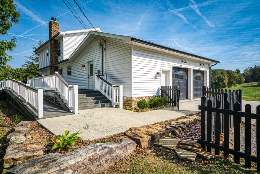 More Photos Of 1249 Gulf Rd, Spencer Golf Course Driving Range For Sale