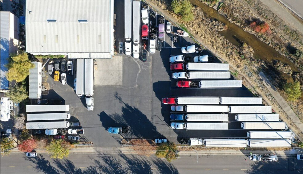 More Photos Of 7563 Reese Rd, Sacramento Warehouse For Lease