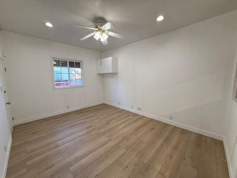 More Photos Of 1000 E South St, Anaheim Manufacturing For Lease