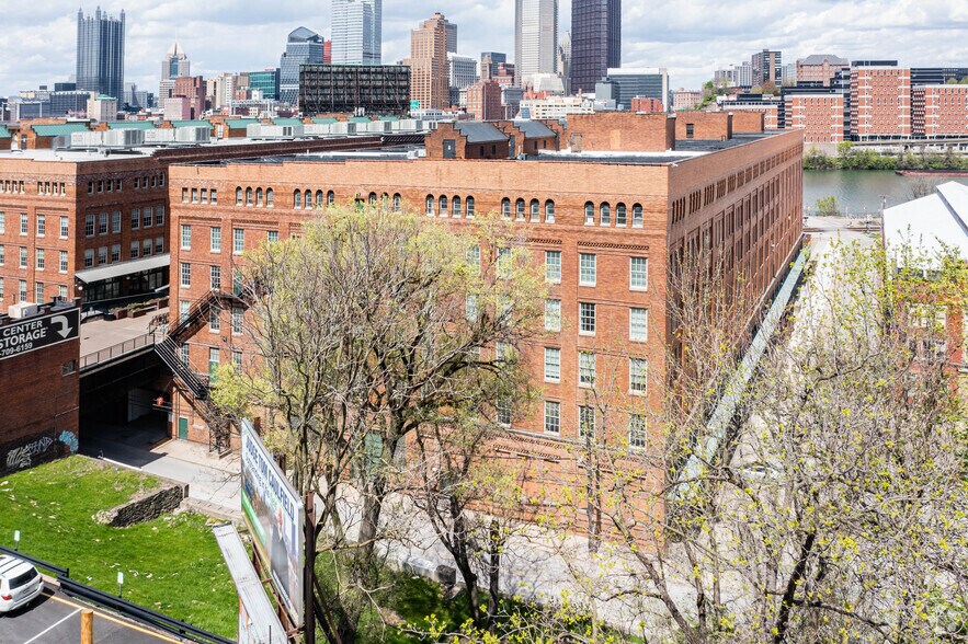 More Photos Of 61 S 4th St, Pittsburgh Flex For Lease