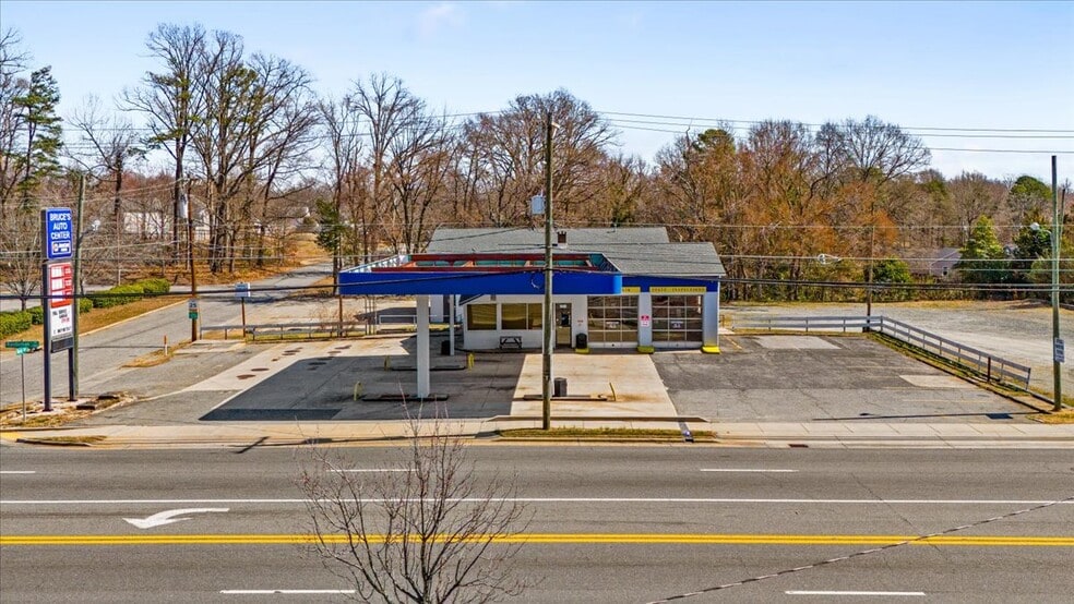 More Photos Of 2901 Randleman Rd, Greensboro Auto Repair For Sale
