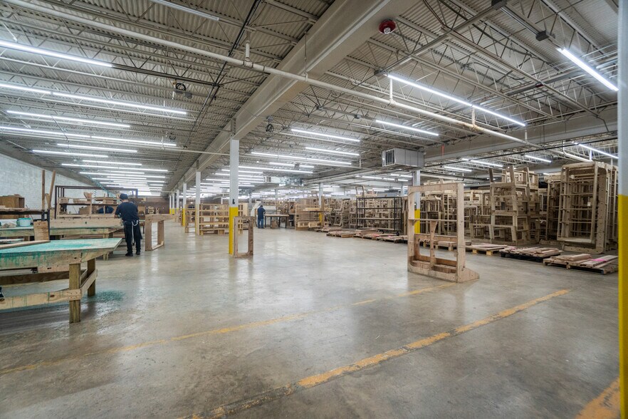 More Photos Of 207 20th St SE, Hickory Warehouse For Sale