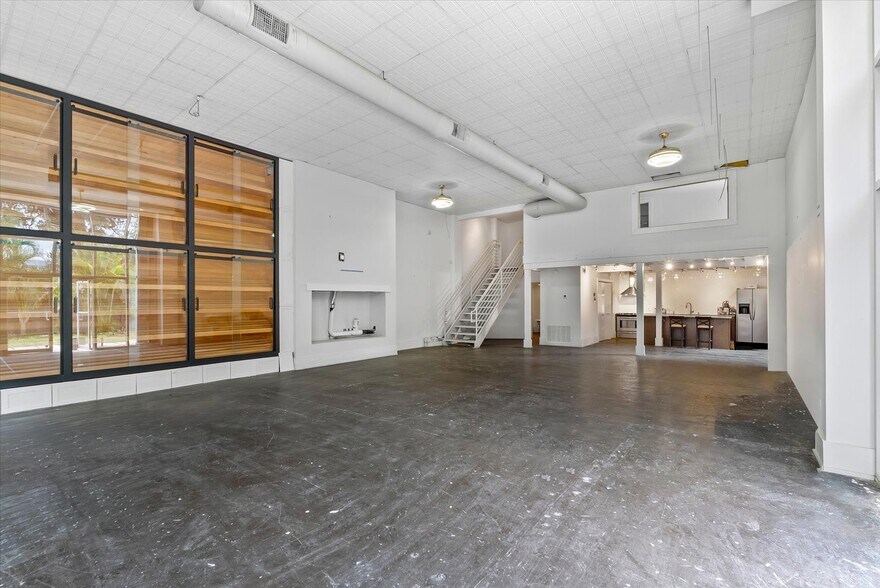 More Photos Of 1517 E 5th Ave, Tampa Office For Sale