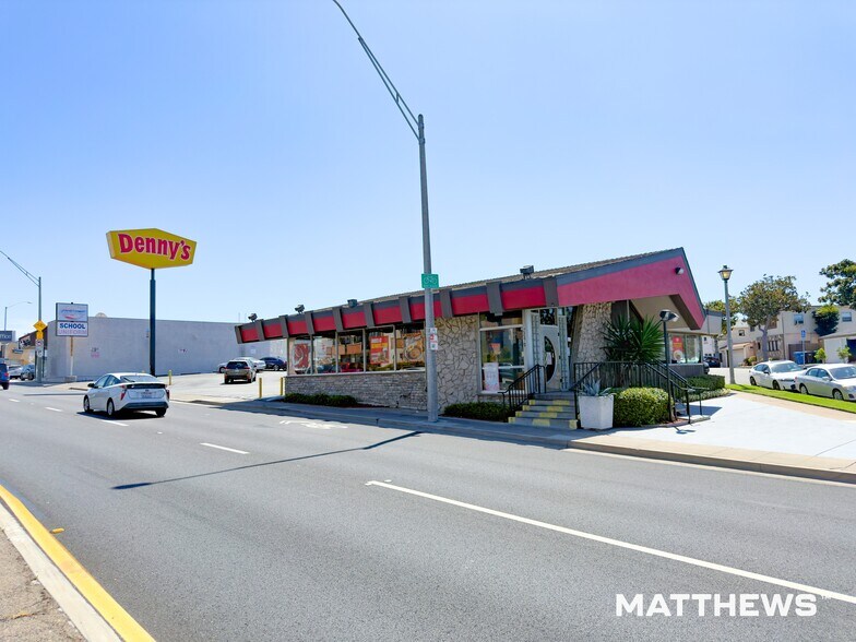 Primary Photo Of 5570 E Pacific Coast Hwy, Long Beach General Retail For Sale