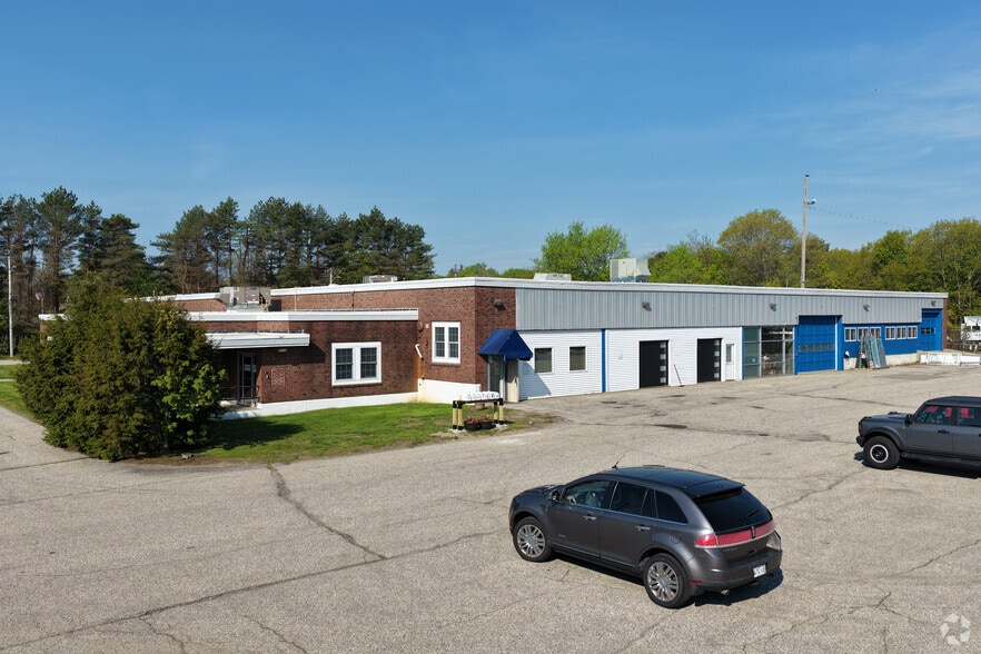 Primary Photo Of 432 Elm St, Biddeford Showroom For Lease