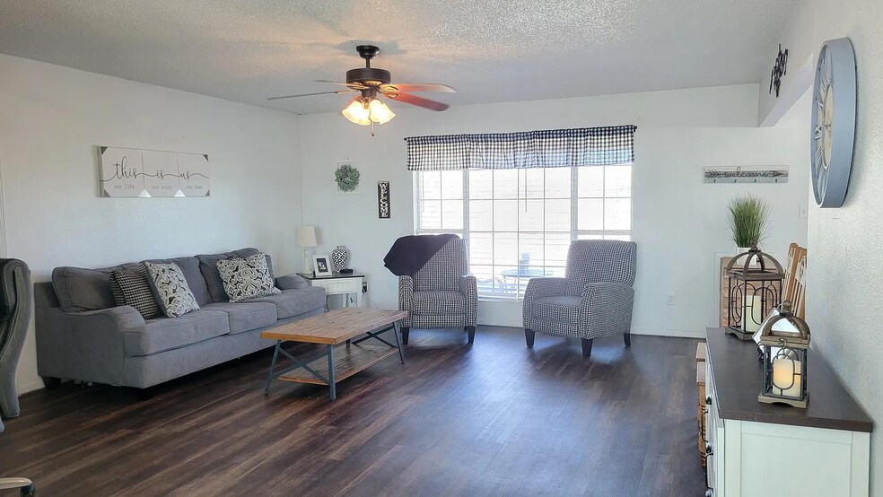More Photos Of 406 E FM 1585, Lubbock Specialty For Sale