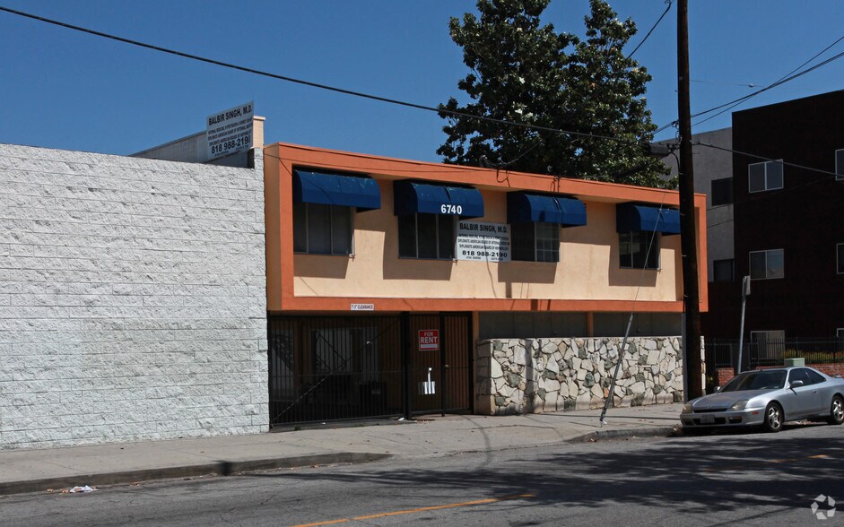 More Photos Of 6740 Vesper Ave, Van Nuys Medical For Lease
