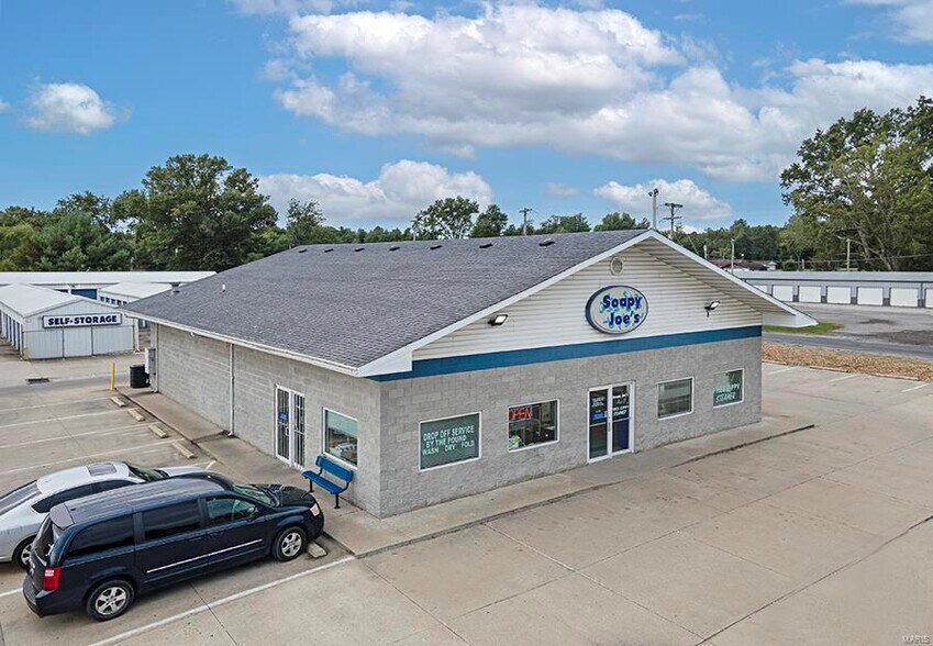 More Photos Of 2711 Veterans Memorial Dr, Mount Vernon Freestanding For Sale