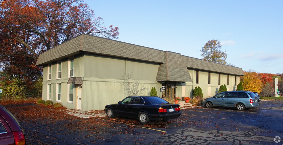 Primary Photo Of 1615 W Centre Ave, Portage Office For Lease