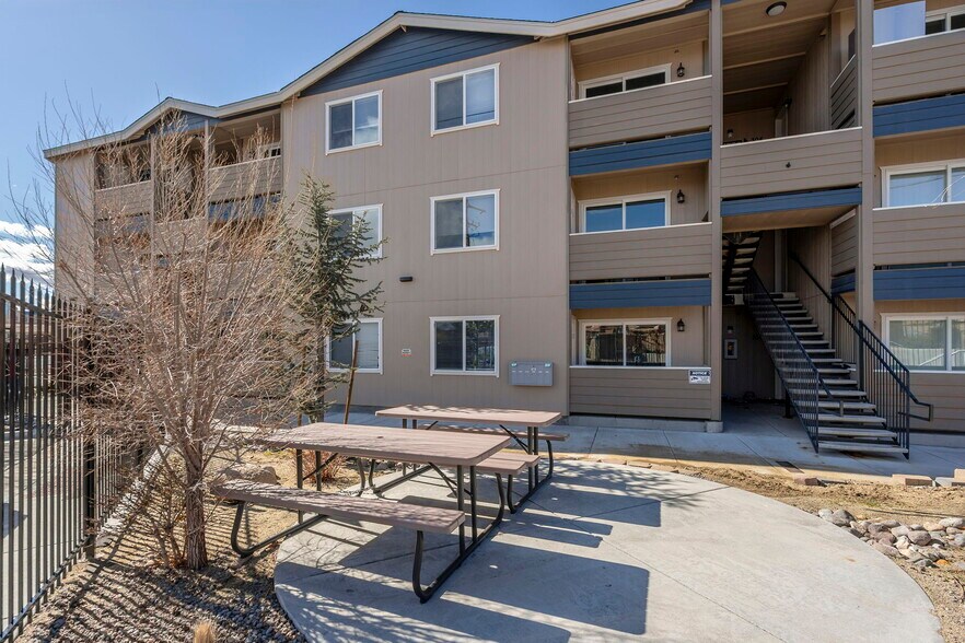 More Photos Of 15 Gentry Way, Reno Apartments For Sale