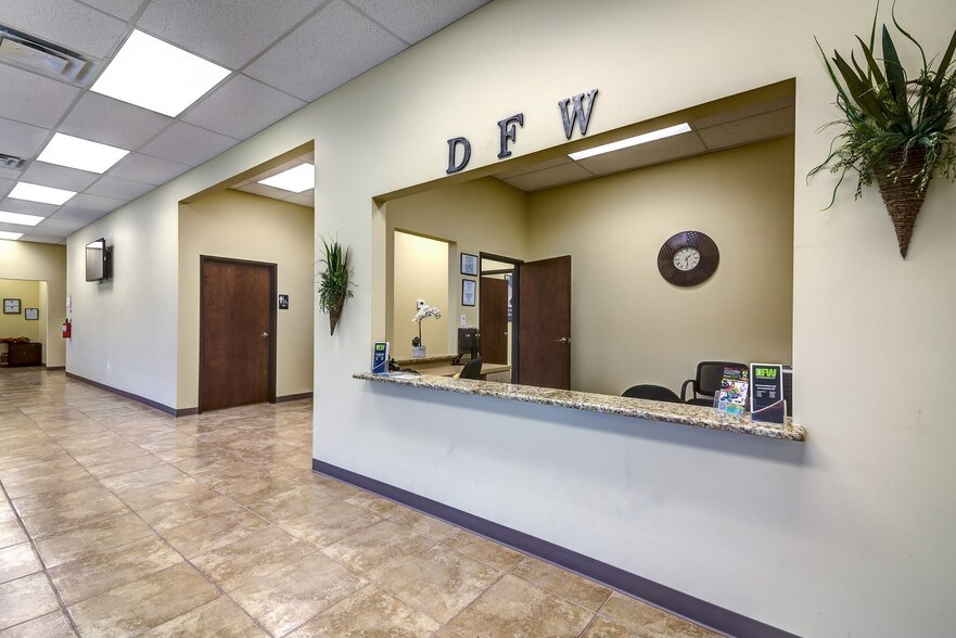 More Photos Of 909 S Tyler St, Dallas Medical For Sale