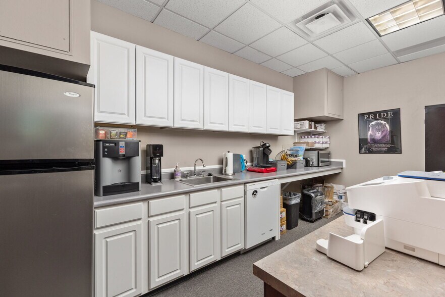 More Photos Of 9226 Teddy Ln, Lone Tree Office For Lease