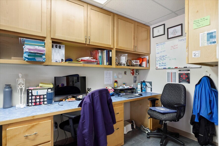 More Photos Of 101 S Main St, Coupeville Office For Sale