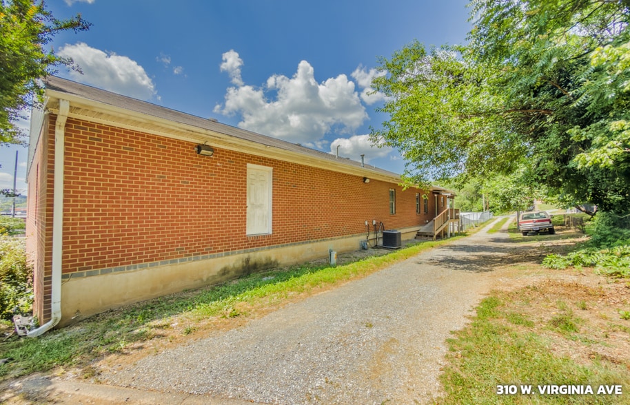 More Photos Of , Vinton General Retail For Sale