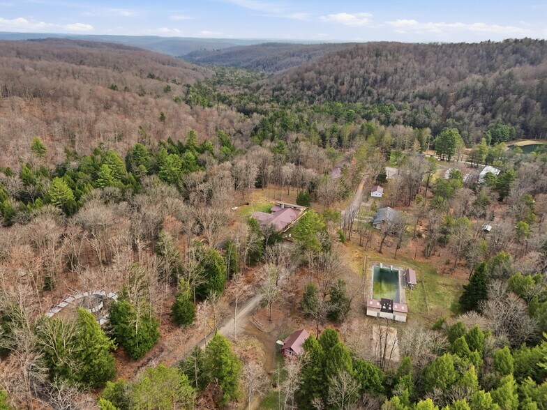 More Photos Of 89 Nolan Rd, Penfield General Retail For Sale