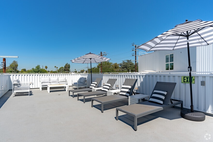 More Photos Of 11700 W Magnolia Blvd, Valley Village Apartments For Sale