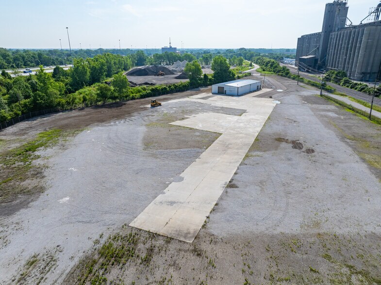 More Photos Of 4100 Truro Station Service Rd, Columbus Manufacturing For Sale