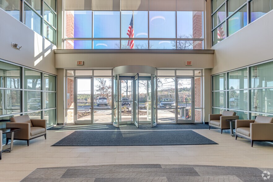 More Photos Of 2 Park Central Dr, Southborough Medical For Lease