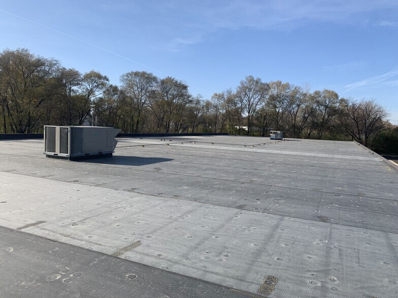 More Photos Of 2104 International Ln, Madison Light Distribution For Lease