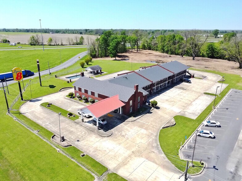 More Photos Of 144 Highway 65 S, Tallulah Hotel For Sale