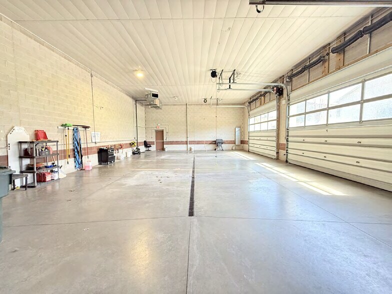 More Photos Of 819 Walsh Rd, Madison Flex For Sale